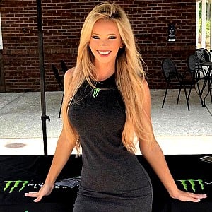 Tits amanda taylor Taylor Swift